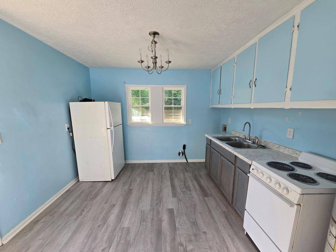 Townhouse for rent at 1547 Center St, Fayetteville, NC 28311