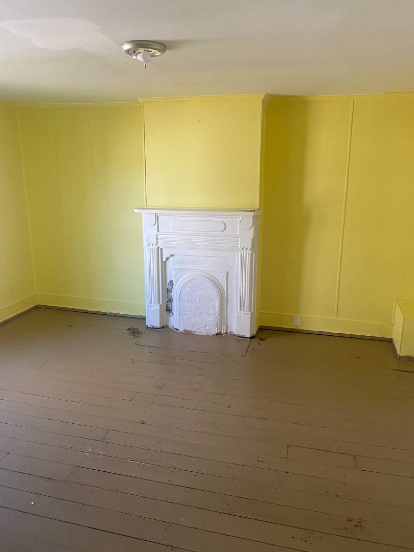 Apartment for rent at 1327 Ruffner Place, Lynchburg, VA 24504