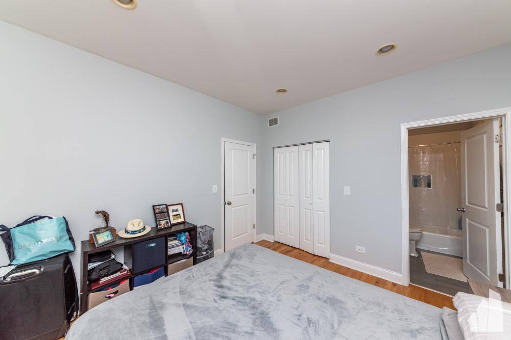 Apartment for rent at 1133 W Addison #3, Chicago, IL 60613