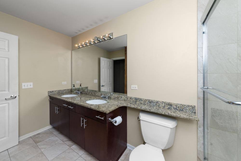 Apartment for rent at 1040 W Adams #610, Chicago, IL 60607