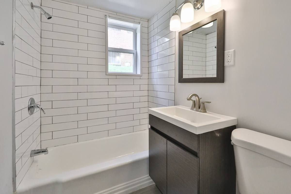 Apartment for rent at Cameo Court, 400 S Chester Pike, Glenolden, PA 19036
