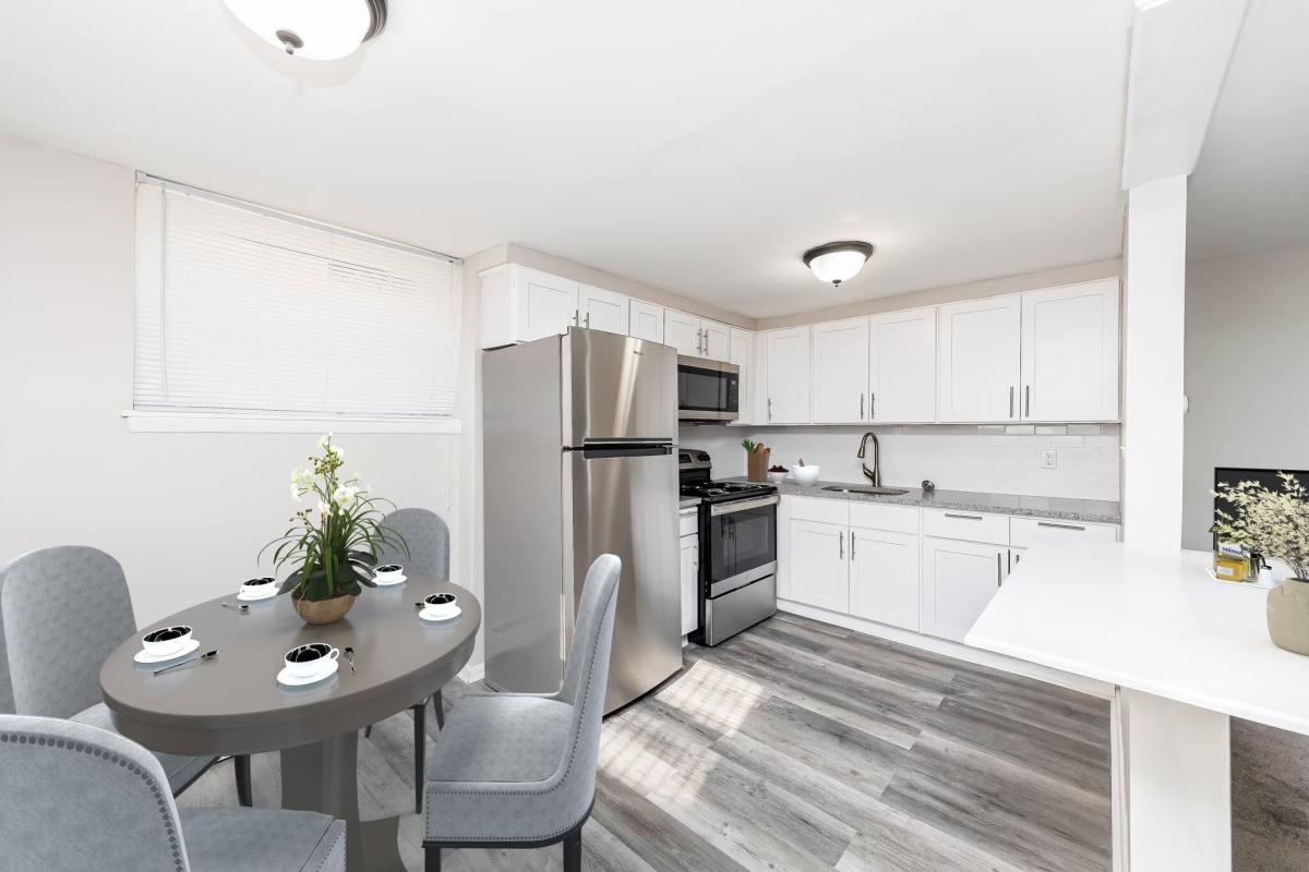Apartment for rent at Cameo Court, 400 S Chester Pike, Glenolden, PA 19036