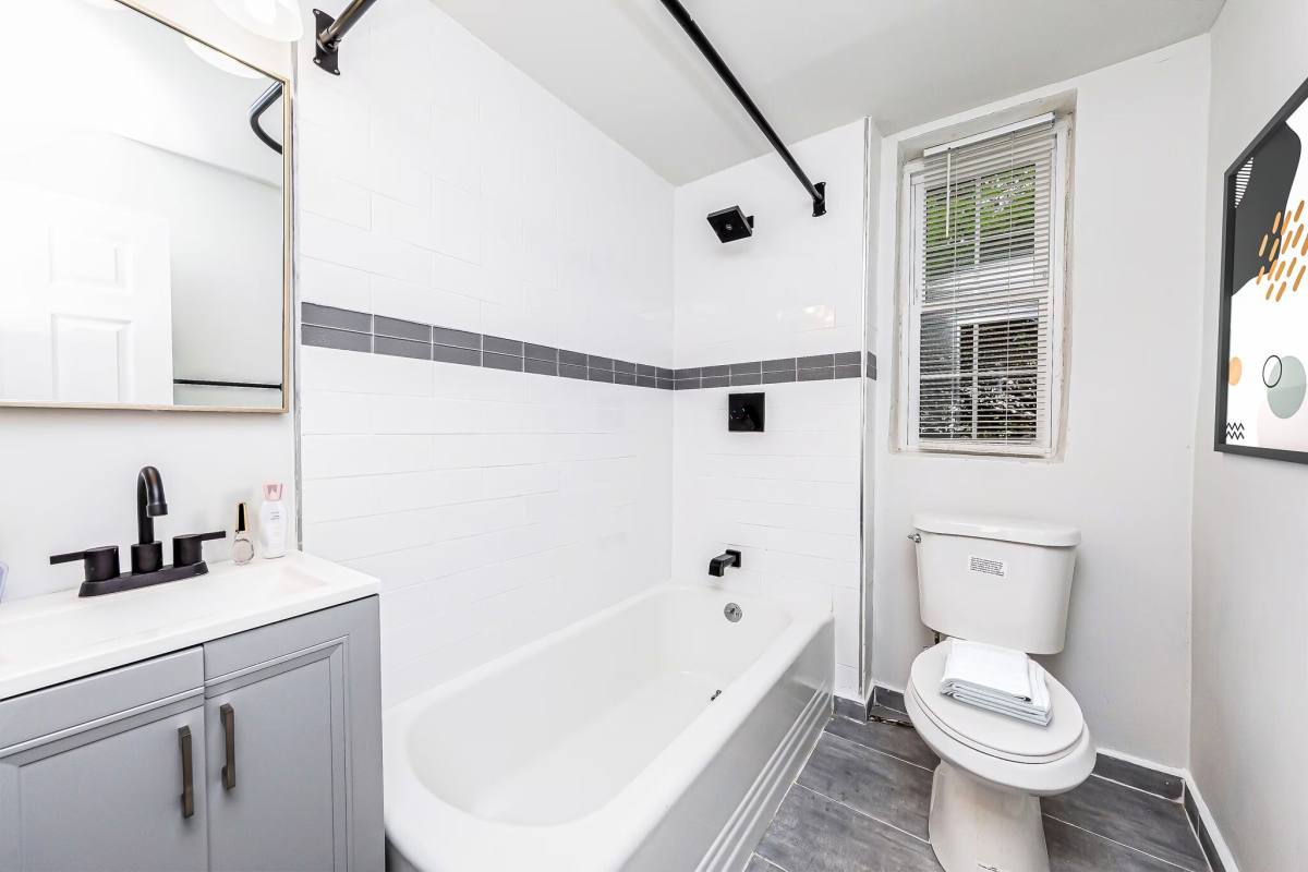 Apartment for rent at Cameo Court, 400 S Chester Pike, Glenolden, PA 19036