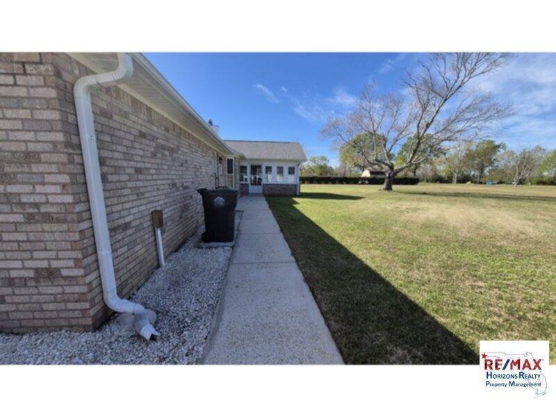 House for rent at 4321 Molino Meadows Dr, Molino, FL 32577