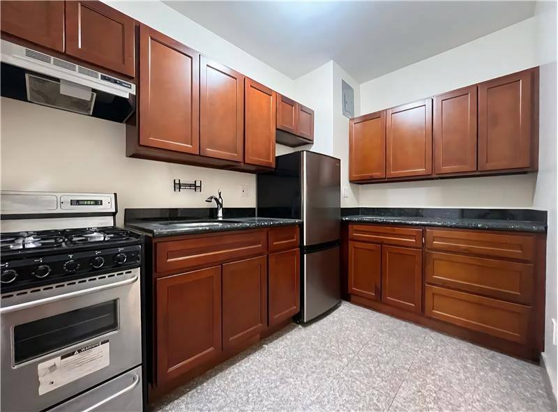 Apartment for rent at 339 86th St #2, Brooklyn, NY 11209