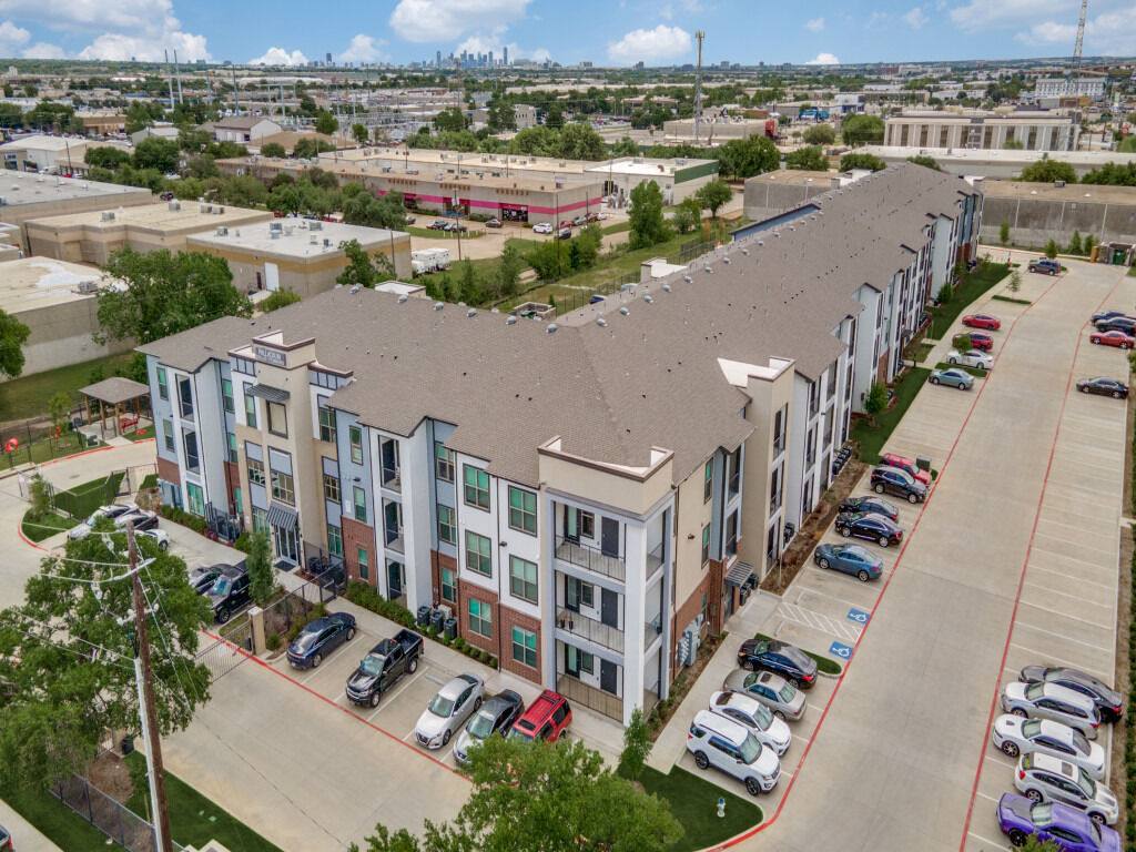 Apartment for rent at Palladium Dallas Stemmons, 2440 Southwell Rd, Dallas, TX 75229