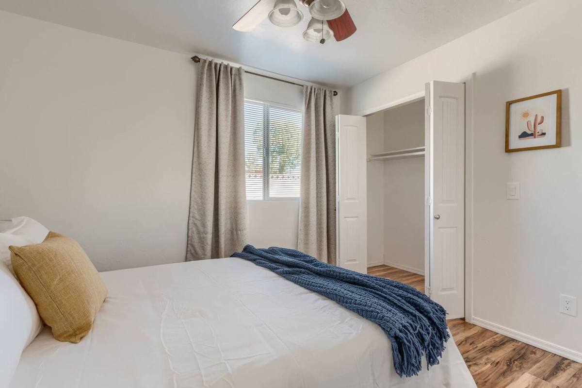Townhouse for rent at 2201 N Los Altos Ave, Tucson, AZ 85705