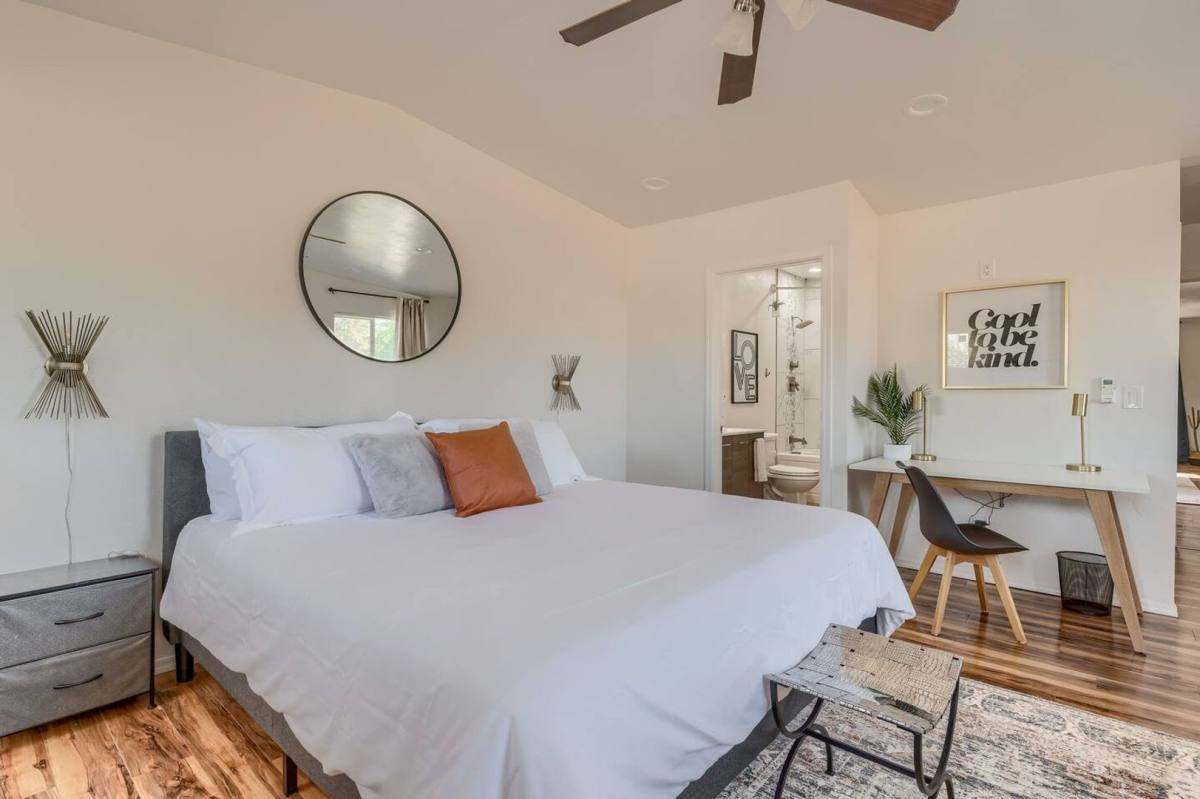Townhouse for rent at 2201 N Los Altos Ave, Tucson, AZ 85705