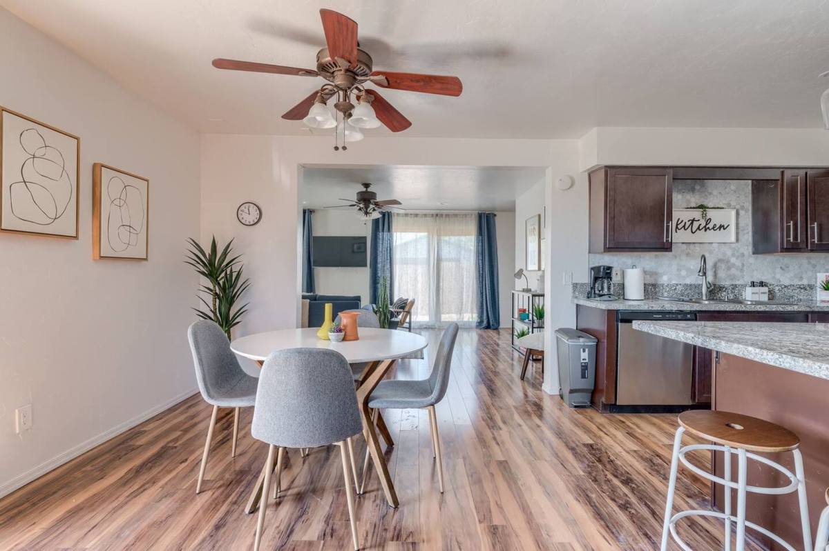 Townhouse for rent at 2201 N Los Altos Ave, Tucson, AZ 85705