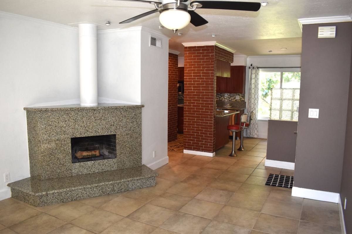 House for rent at 6241 Riverside Blvd, Sacramento, CA 95831