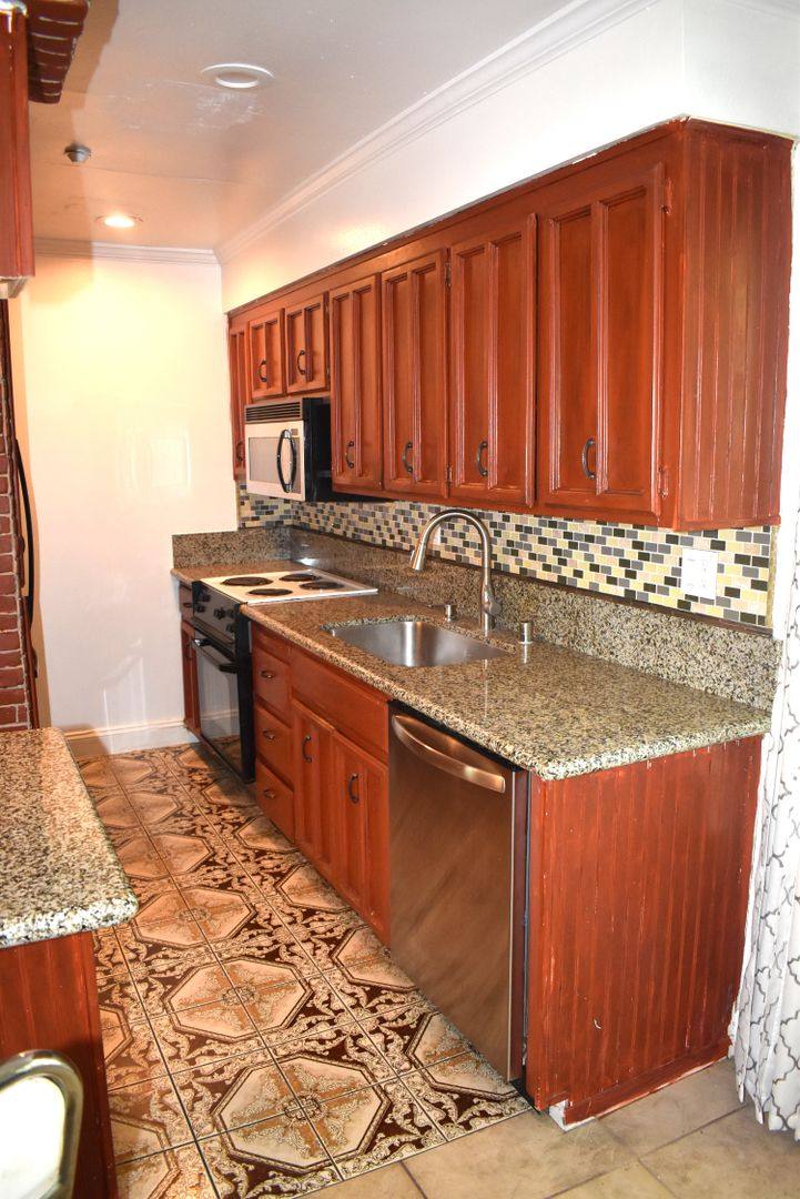 House for rent at 6241 Riverside Blvd, Sacramento, CA 95831