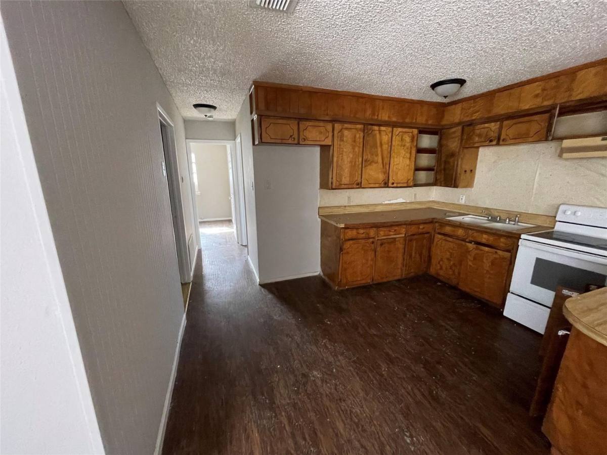 Apartment for rent at 105 Effie Lane, Weatherford, TX 76088