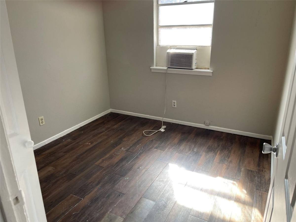 Apartment for rent at 105 Effie Lane, Weatherford, TX 76088