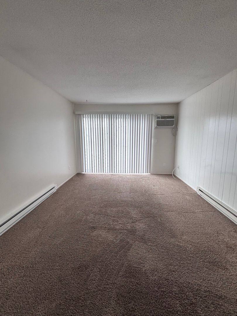 Apartment for rent at 1721 E 12th St, The Dalles, OR 97058