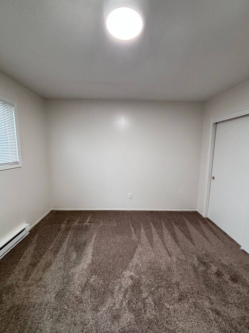 Apartment for rent at 1721 E 12th St, The Dalles, OR 97058