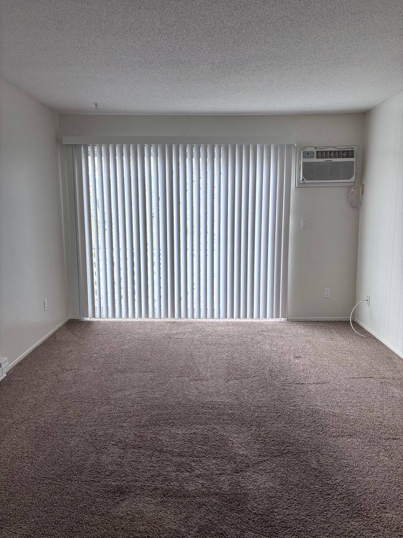 Apartment for rent at 1721 E 12th St, The Dalles, OR 97058