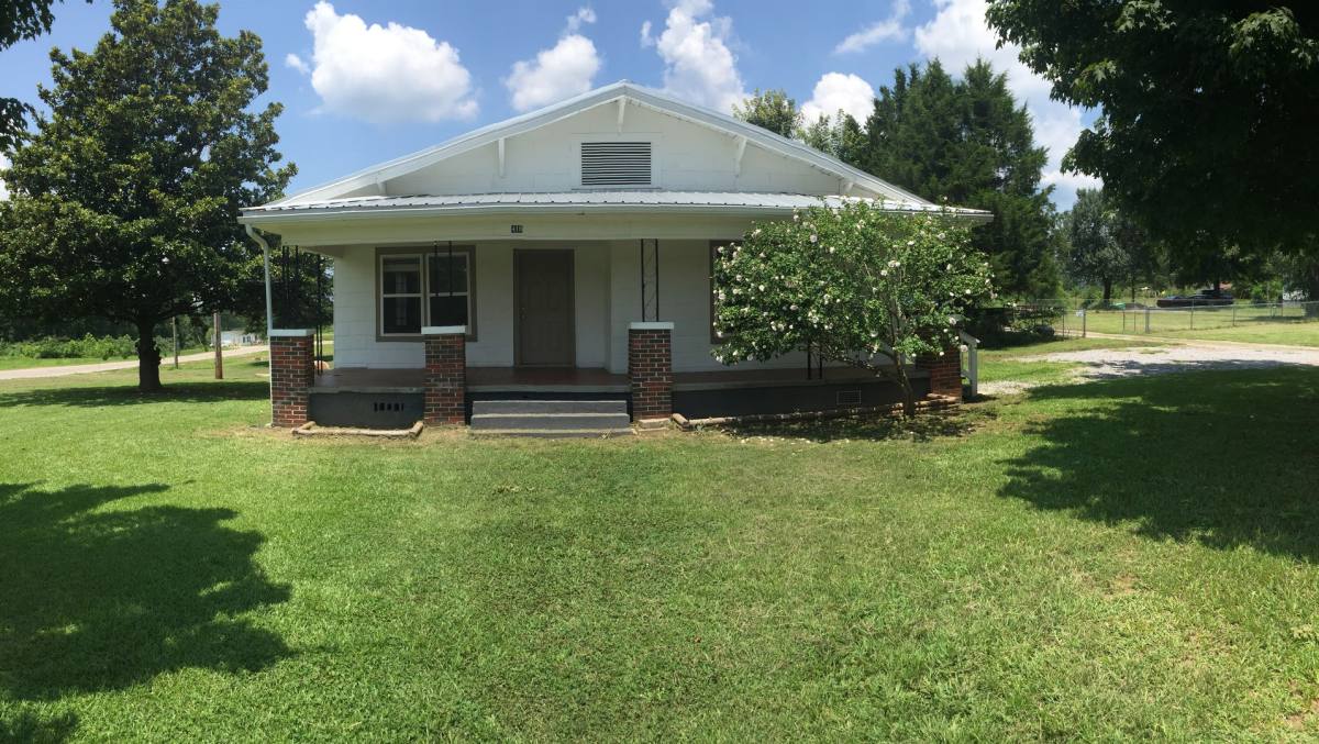 House for rent at 418 Park Rd, Jasper, AL 35504