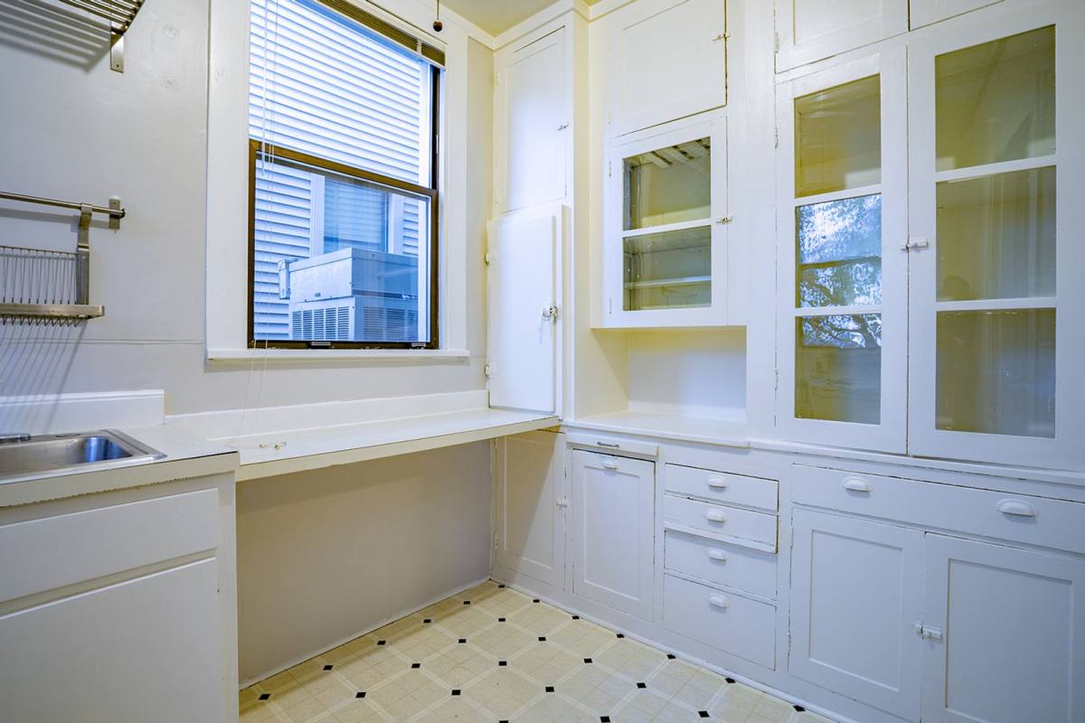 Apartment for rent at 19 W Thomas St, Seattle, WA 98119
