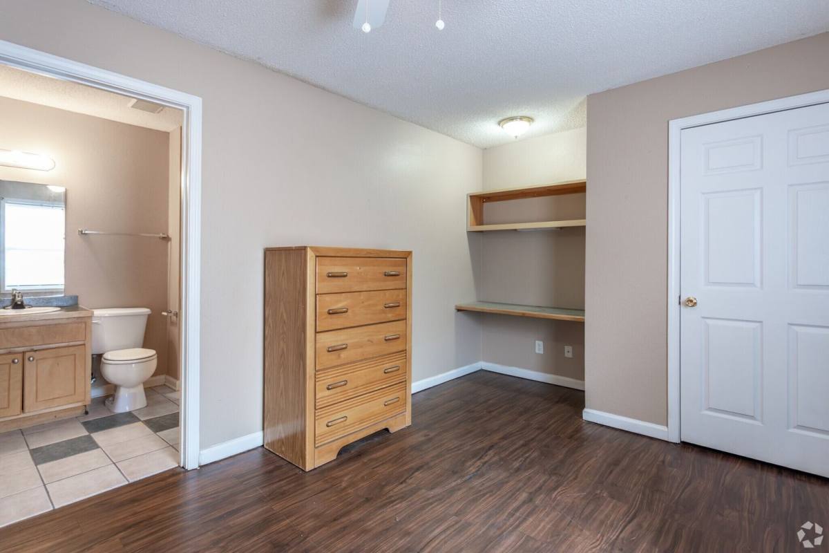Apartment for rent at 101 Owens Lane, Barnesville, GA 30204