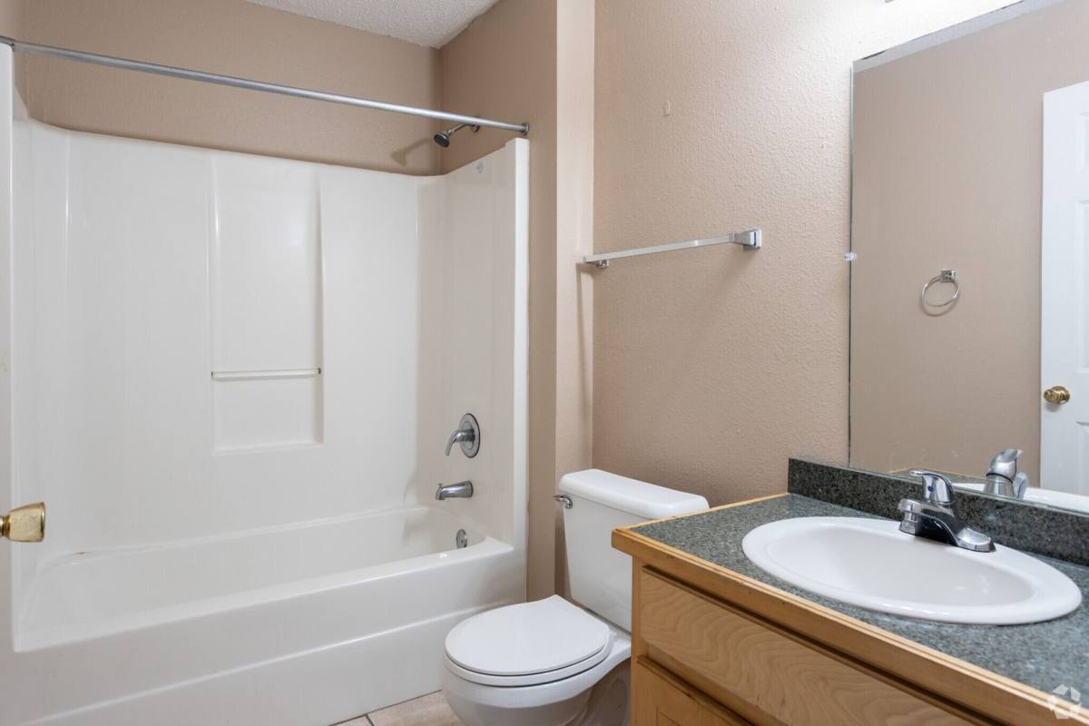 Apartment for rent at 101 Owens Lane, Barnesville, GA 30204