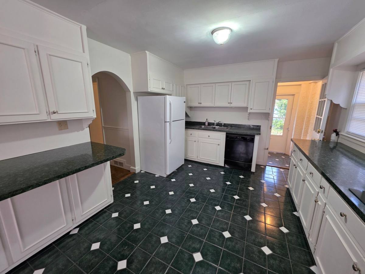House for rent at 511 Jeanette Ave, High Point, NC 27265