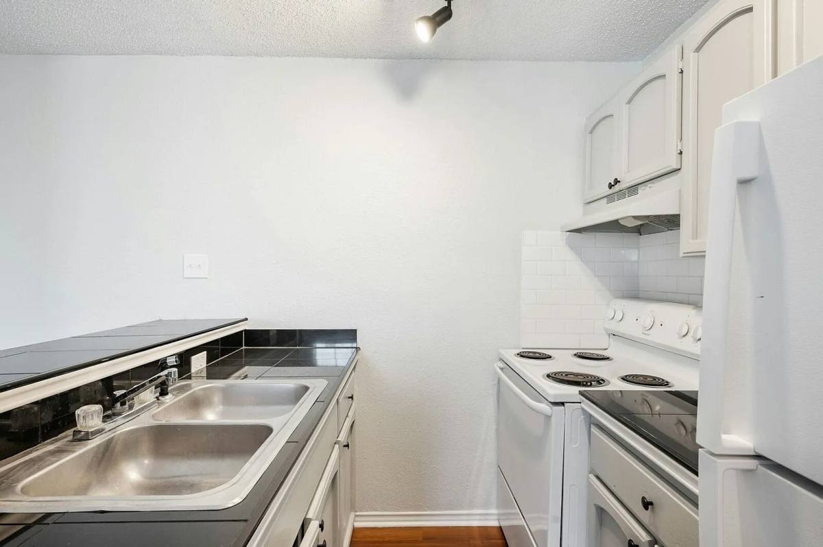 Apartment for rent at 131 Elsie Ave, San Antonio, TX 78204