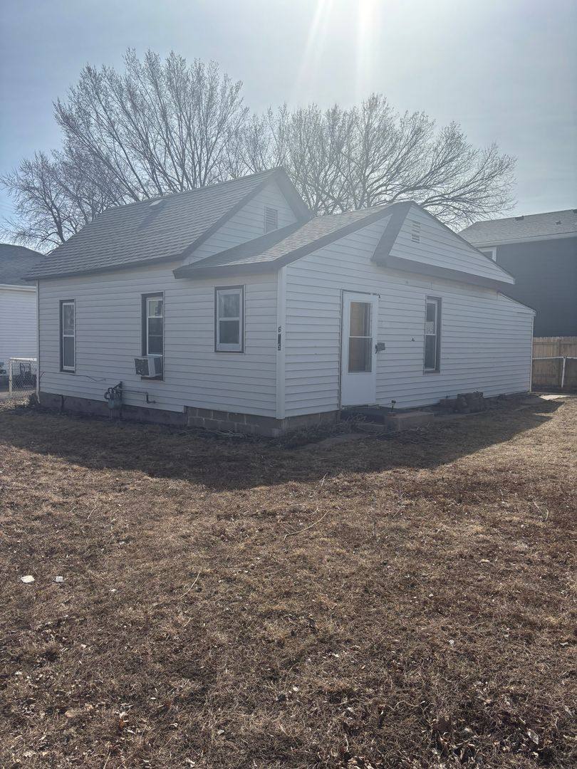 House for rent at 605 E 14th St, Sioux Falls, SD 57104