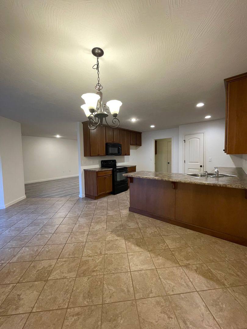 Apartment for rent at 1350-1352 W Kirkwood St, Ozark, MO 65721