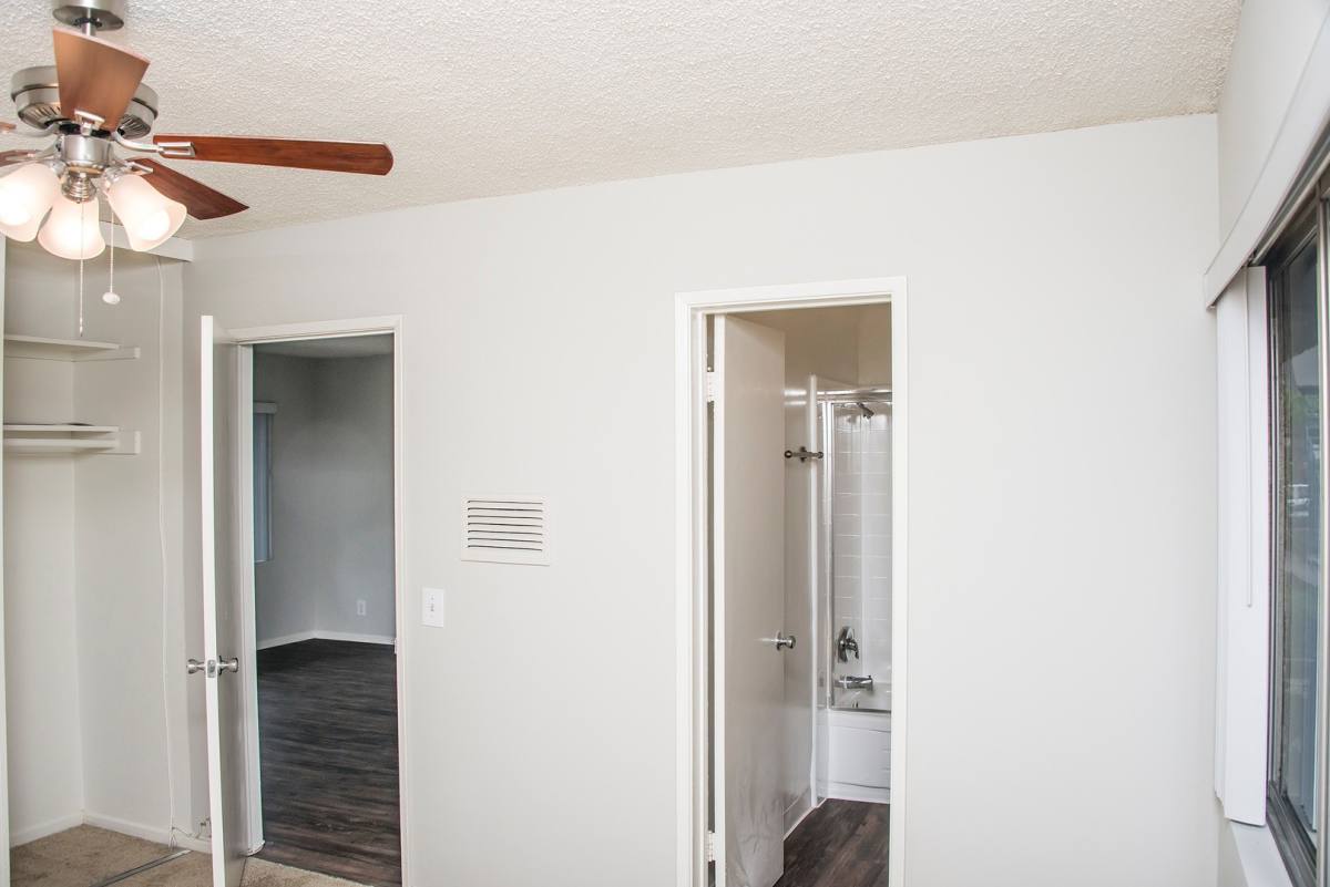 Apartment for rent at 420 Burchett St, Glendale, CA 91203
