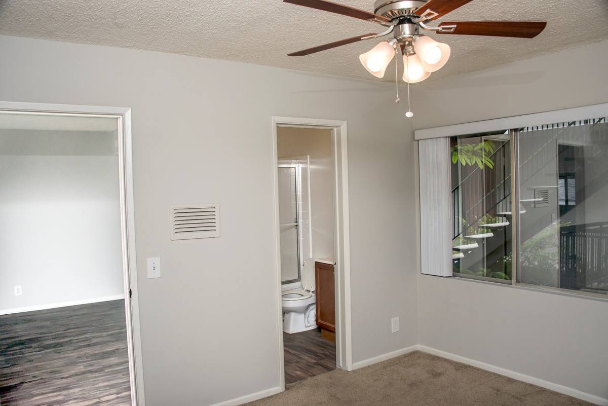 Apartment for rent at 420 Burchett St, Glendale, CA 91203