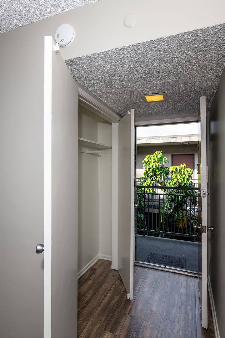 420 Burchett St, Glendale, CA 91203 - Apartment for Rent - Image 10