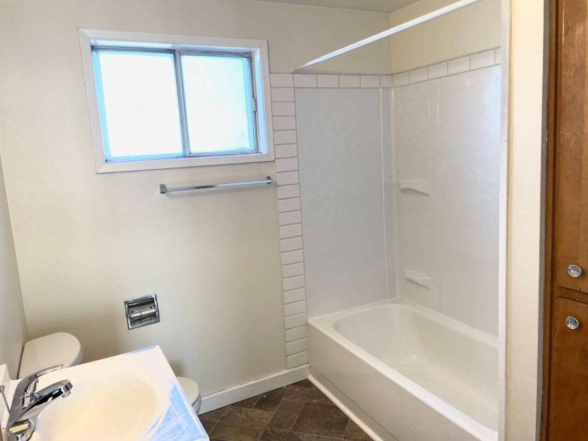 Apartment for rent at 2402-2452 E 8th St, Vancouver, WA 98661