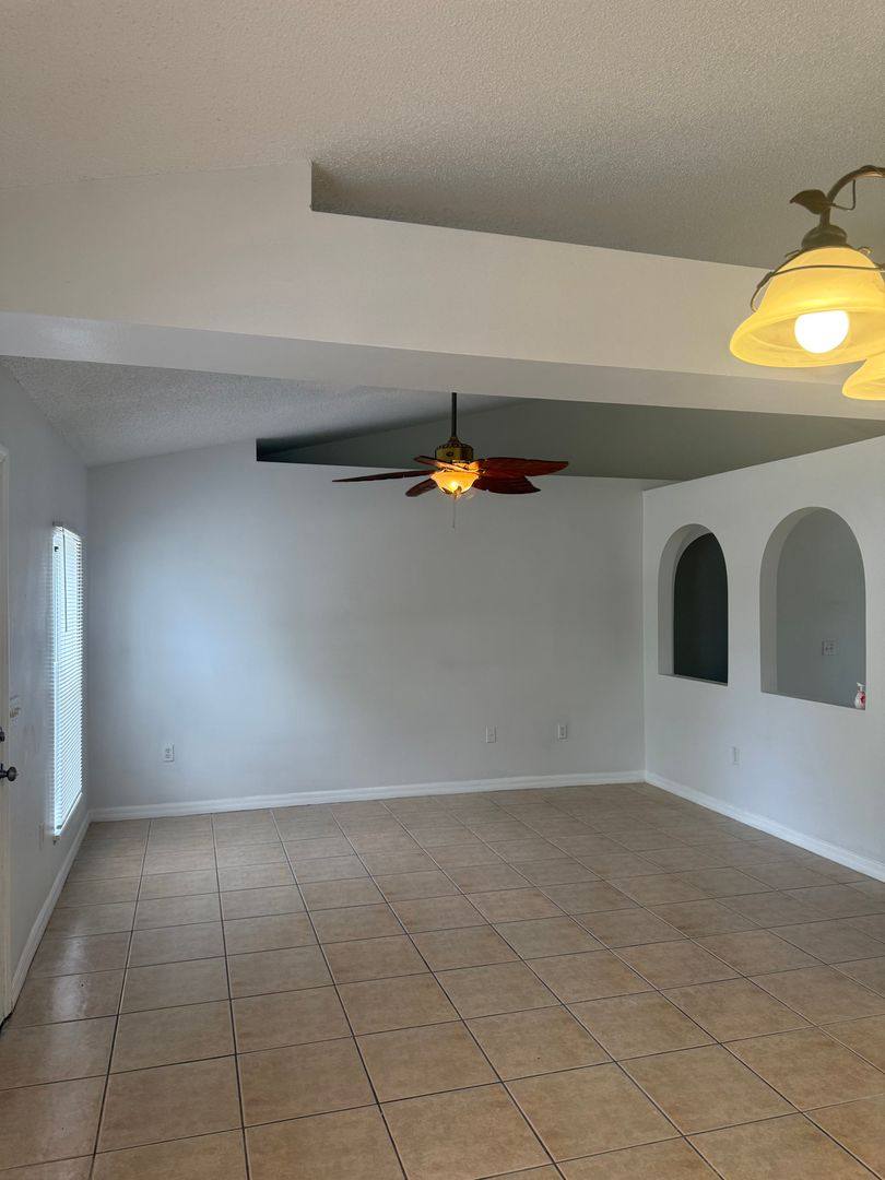 House for rent at 405 Francisco Way, Kissimmee, FL 34758