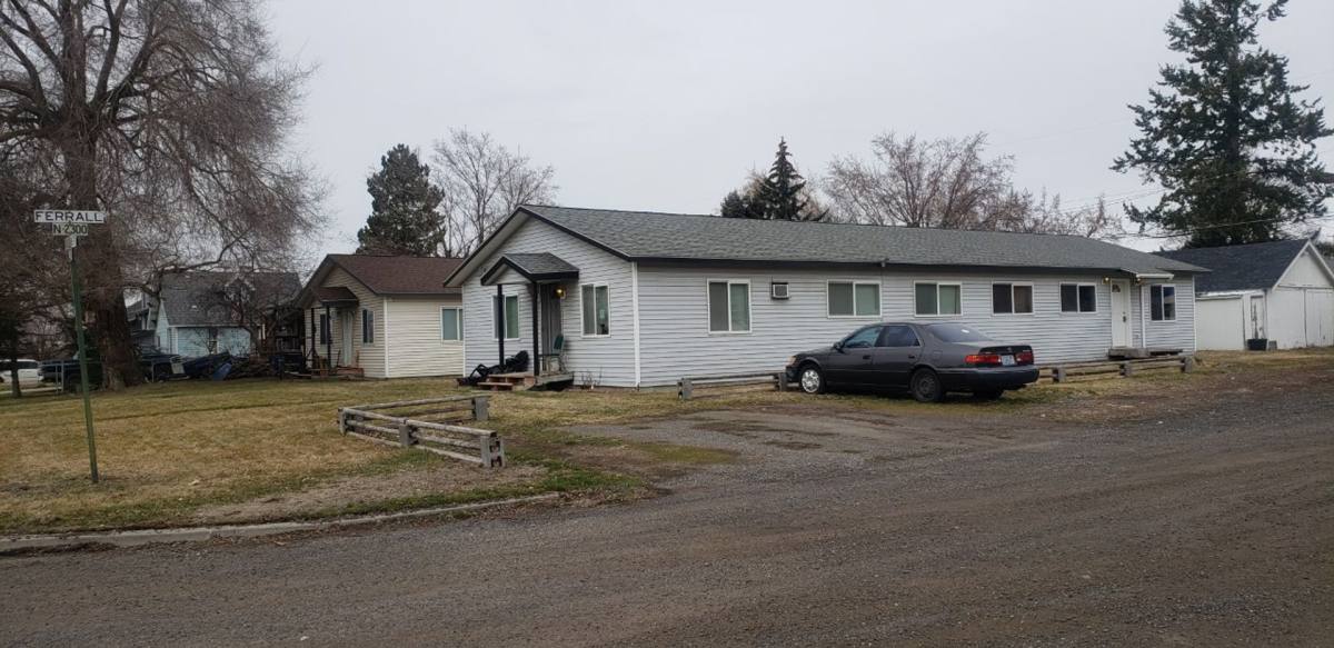 Apartment for rent at 3431-3433 E Montgomery Ave, Spokane, WA 99217