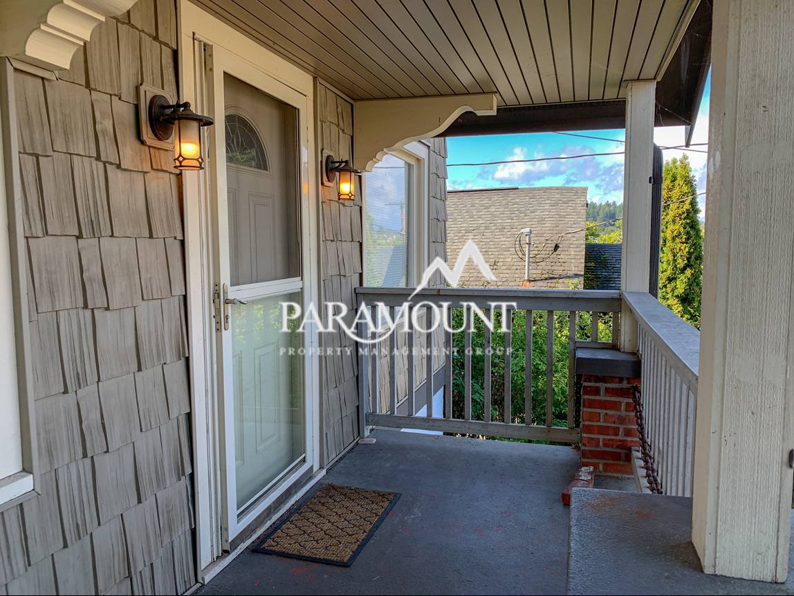 House for rent at 1919 5th St, Bremerton, WA 98337