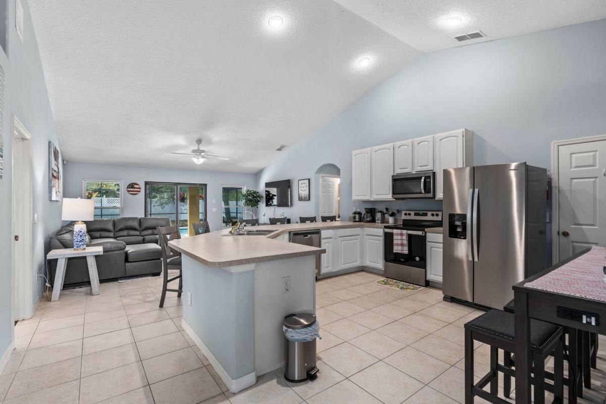 House for rent at 1030 Coventry Rd, Davenport, FL 33897