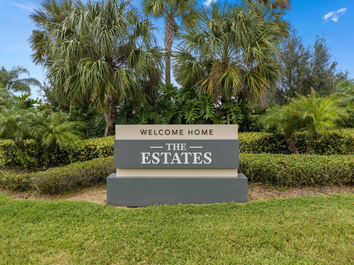 House for rent at 1030 Coventry Rd, Davenport, FL 33897