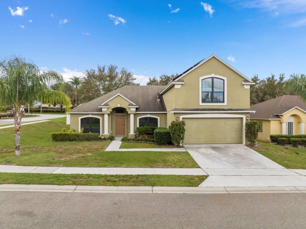 House for rent at 1030 Coventry Rd, Davenport, FL 33897