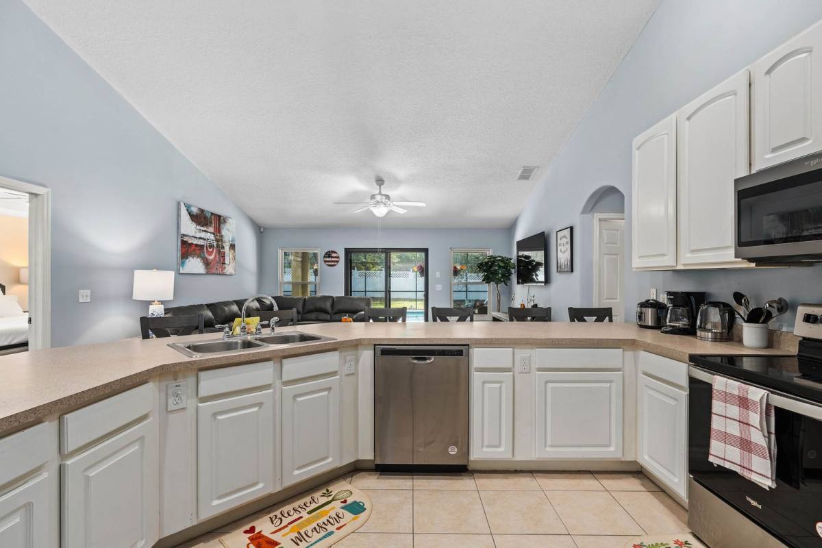 House for rent at 1030 Coventry Rd, Davenport, FL 33897