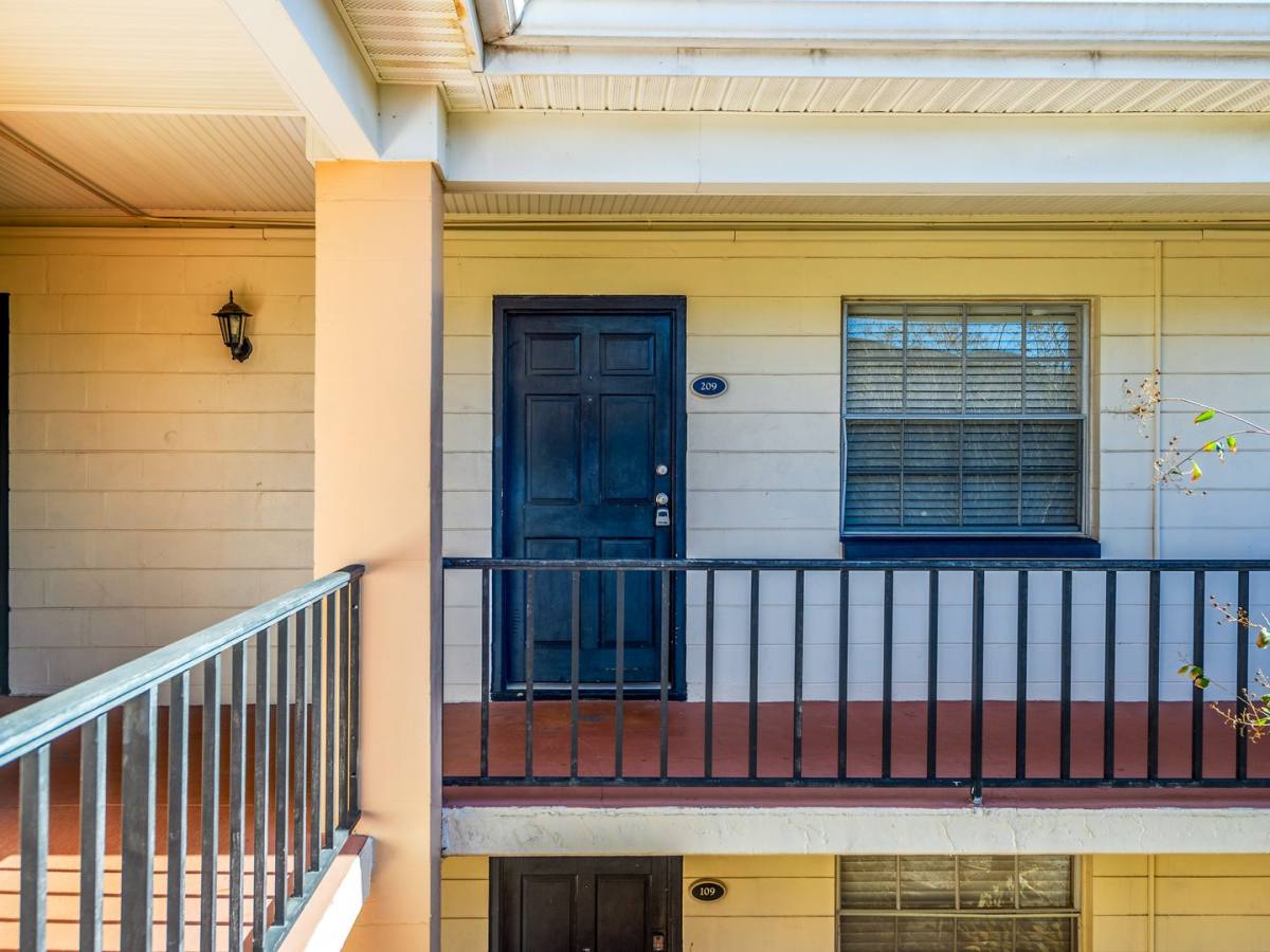 House for rent at 120 S Church Ave, Tampa, FL 33609