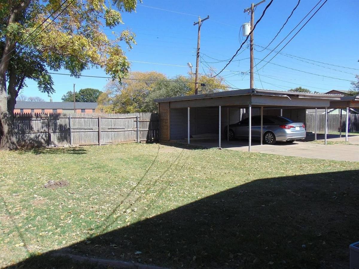 Apartment for rent at 2402 46th St, Lubbock, TX 79412