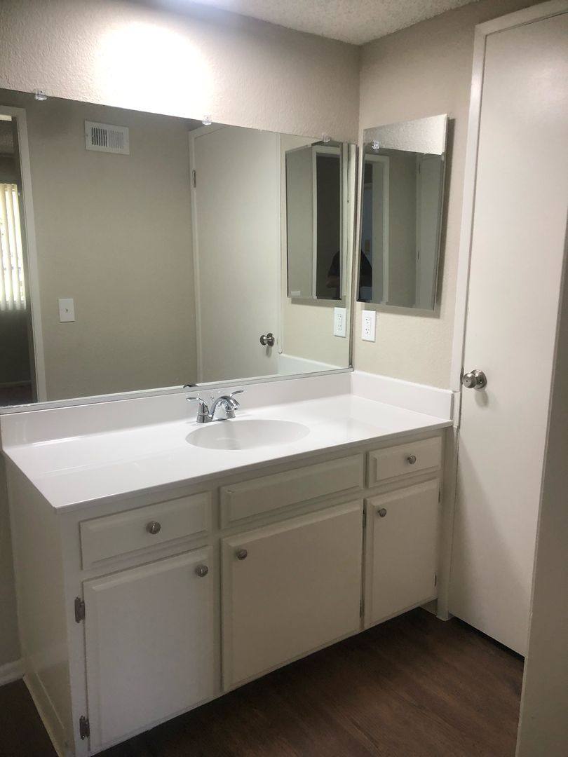 Apartment for rent at 18046 Beneda Lane, Canyon Country, CA 91351