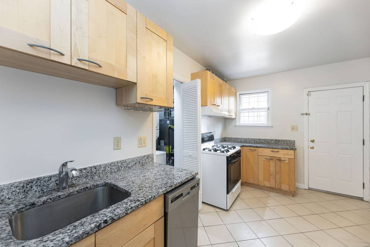 House for rent at 2013 4th St #NW, Washington, DC 20001