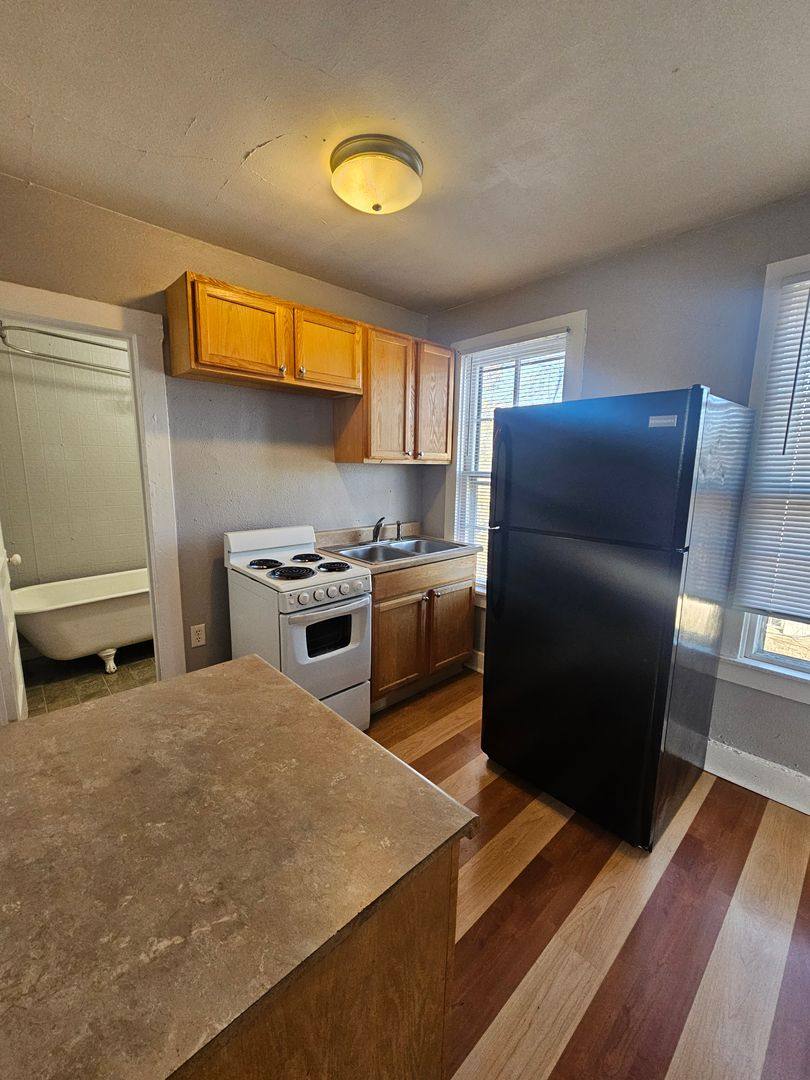 Apartment for rent at 2947 13th Ave, Rock Island, IL 61201
