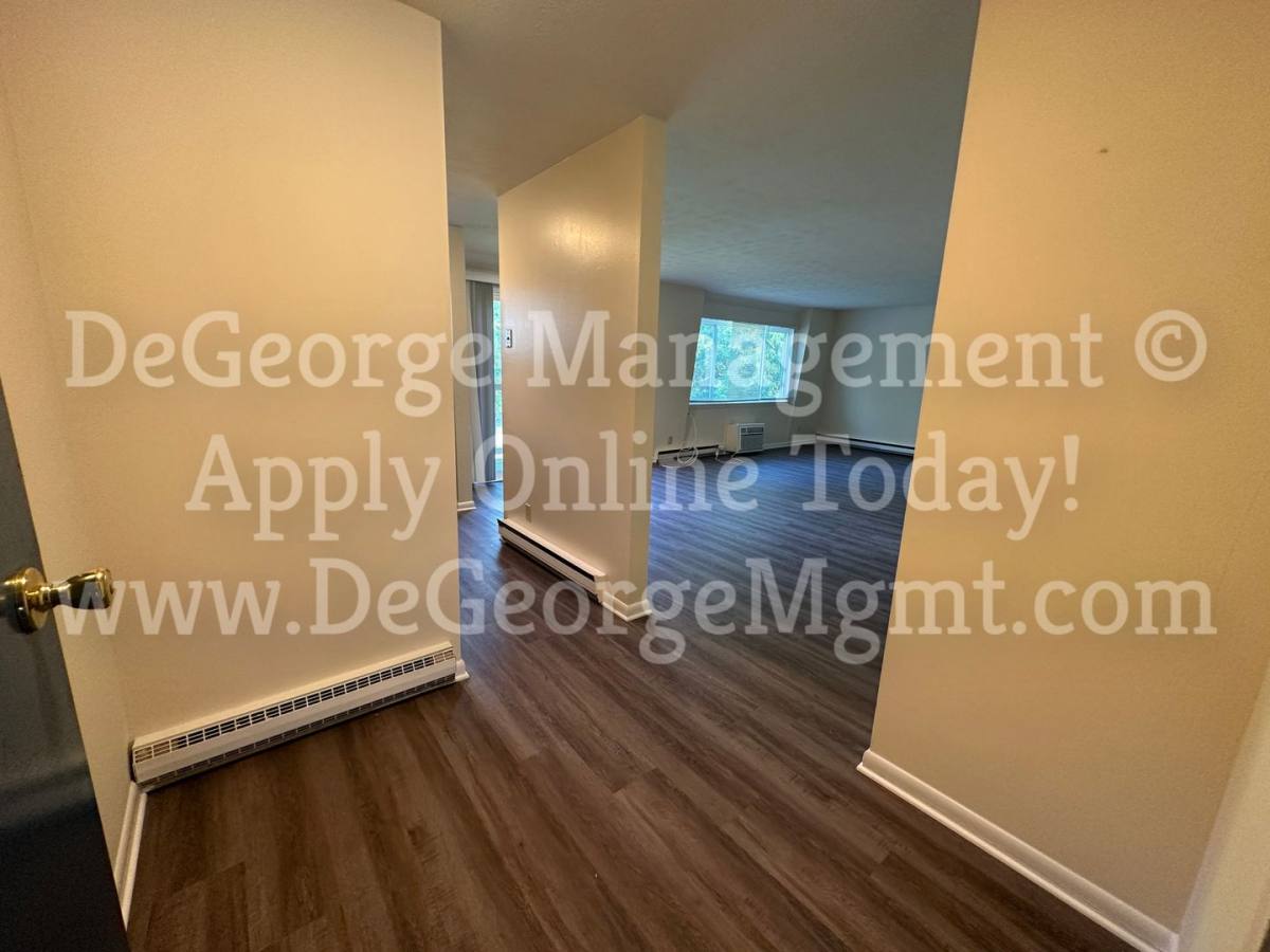 Apartment for rent at 101 W Albion St, Holley, NY 14470