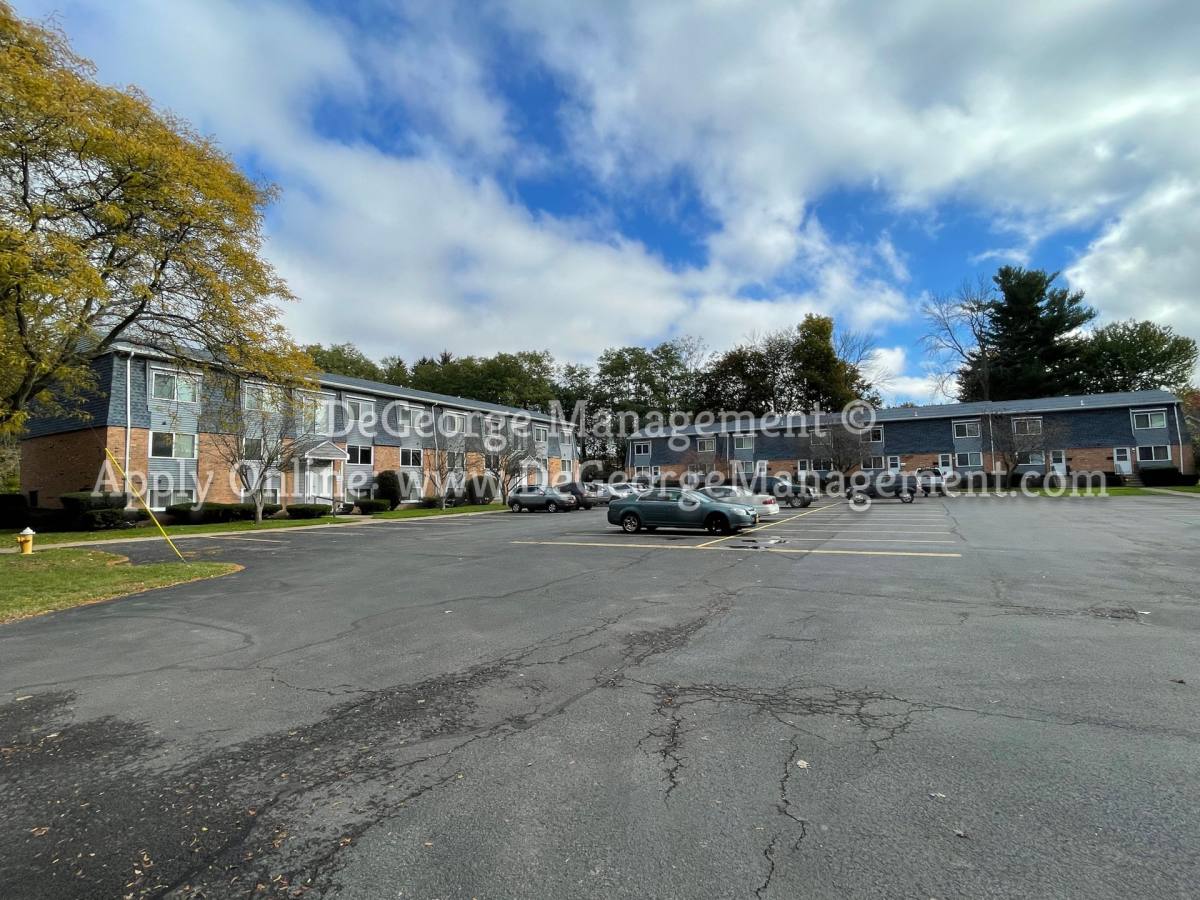 Apartment for rent at 101 W Albion St, Holley, NY 14470