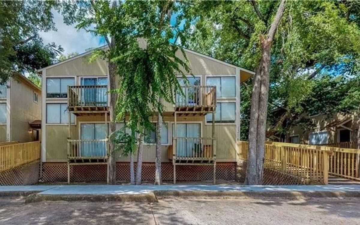 Apartment for rent at 1218 Holik Dr, College Station, TX 77840