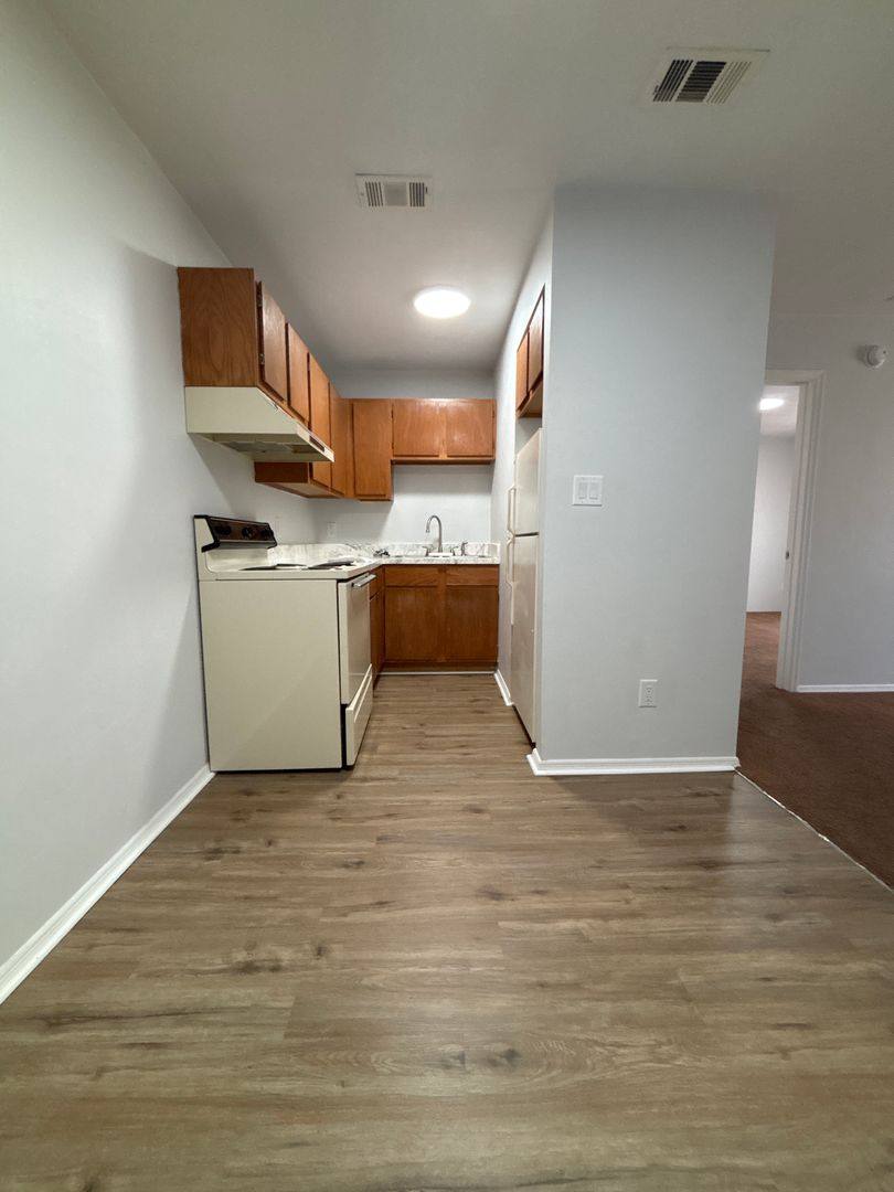 Apartment for rent at 2712 W Tharpe St, Tallahassee, FL 32303