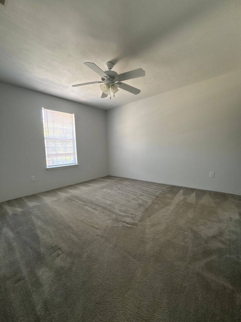 Apartment for rent at 2712 W Tharpe St, Tallahassee, FL 32303