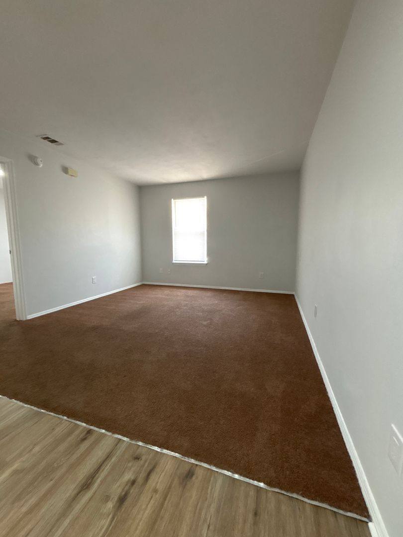 Apartment for rent at 2712 W Tharpe St, Tallahassee, FL 32303